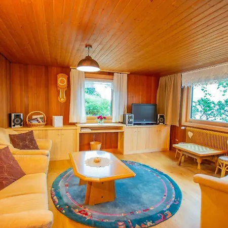 Ferienhaus Mit Parkplatz Fuer 8 Personen 펜션