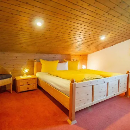Ferienhaus Mit Parkplatz Fuer 8 Personen *